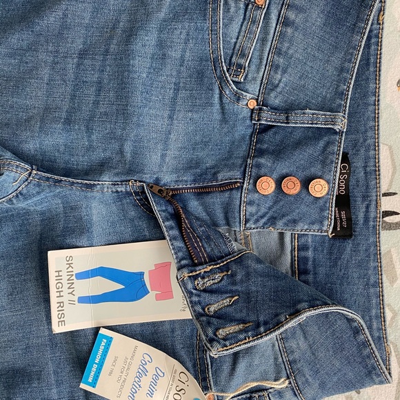 Fashionn Nova Denim - Size 27 - Picture 2 of 4